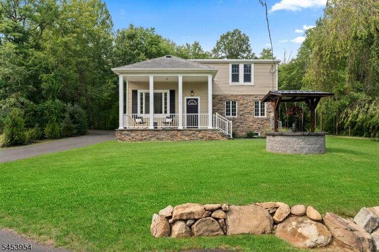 Property listing MLS 4047287 photo 1