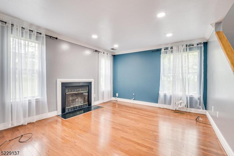 Property listing MLS 4047290 photo 17