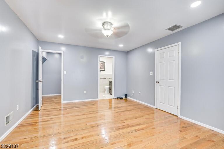 Property listing MLS 4047290 photo 25