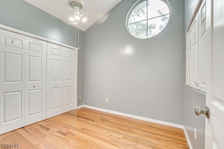 Property listing MLS 4047290 photo 28