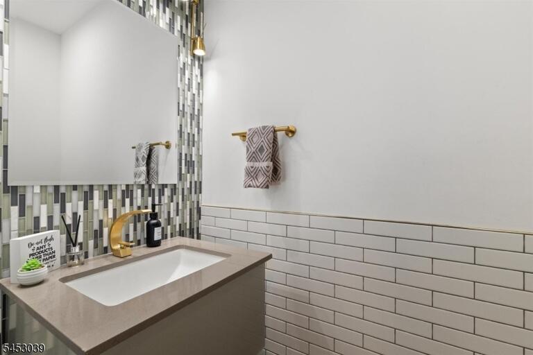 image-4047323-4.jpeg