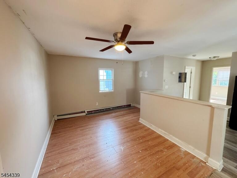 Property listing MLS 4047336 photo 10