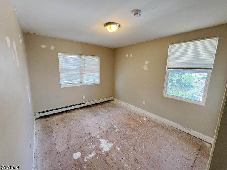 Property listing MLS 4047336 photo 11