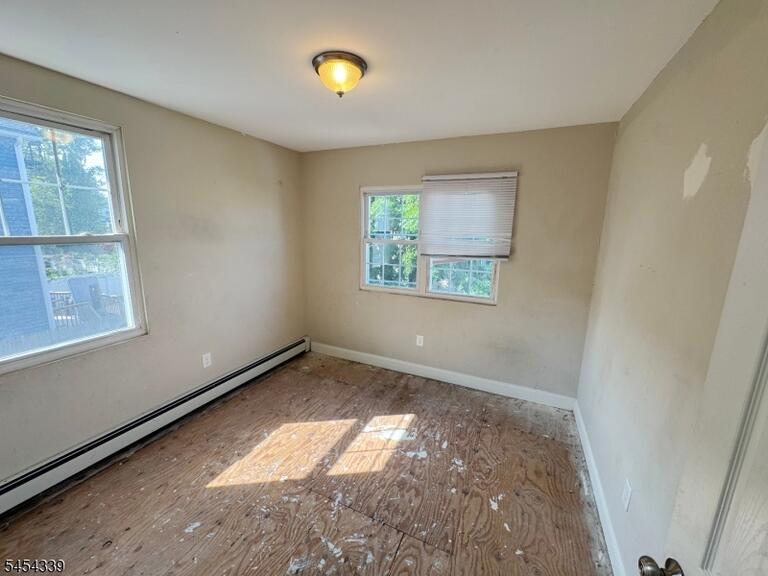 Property listing MLS 4047336 photo 12