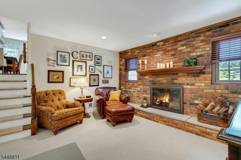 Property listing MLS 4047342 photo 22