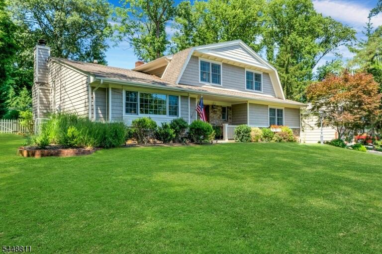 Property listing MLS 4047342 photo 3