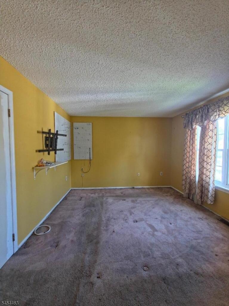 Property listing MLS 4047360 photo 23