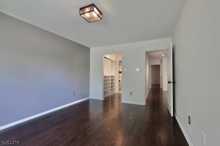 Property listing MLS 4047366 photo 9