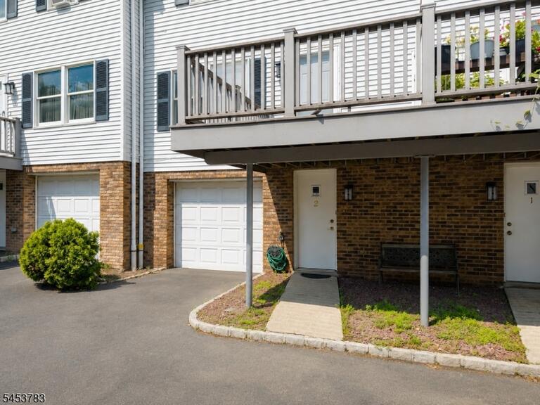 Property listing MLS 4047401 photo 17