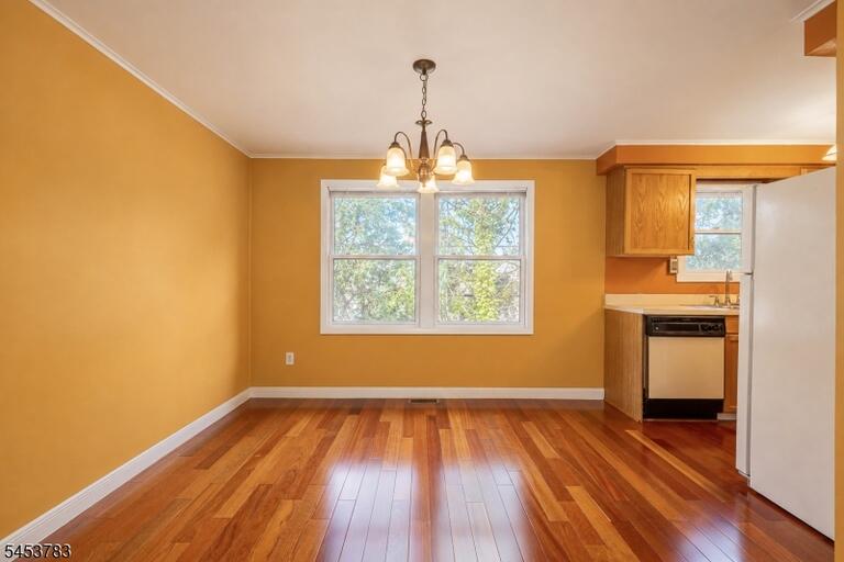 Property listing MLS 4047401 photo 5