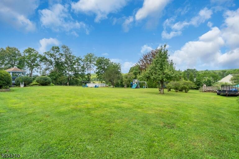 Property listing MLS 4047403 photo 35