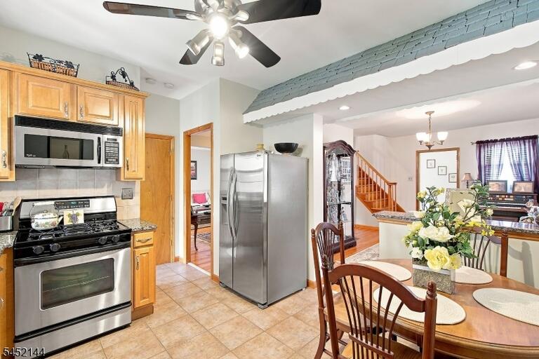 Property listing MLS 4047422 photo 10
