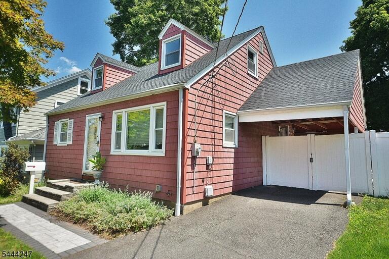 Property listing MLS 4047449 photo 1