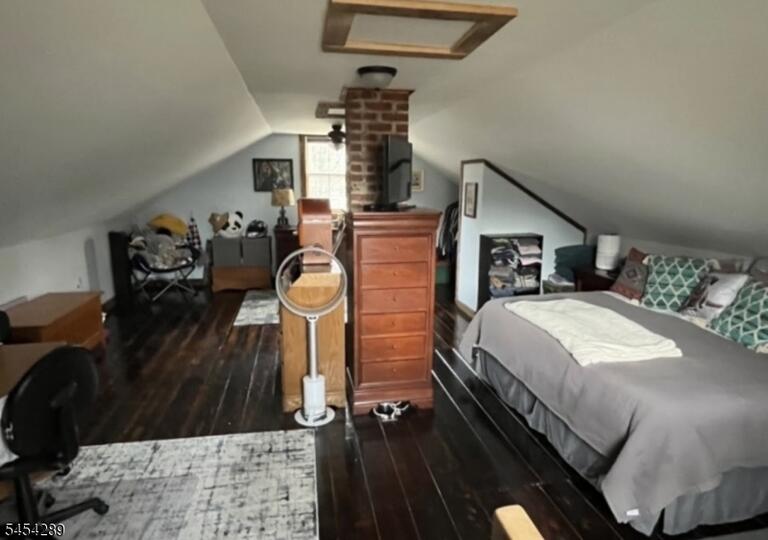 Property listing MLS 4047460 photo 1
