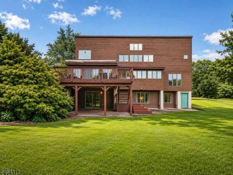 Property listing MLS 4047504 photo 3