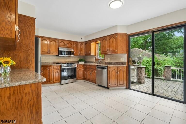 Property listing MLS 4047530 photo 12