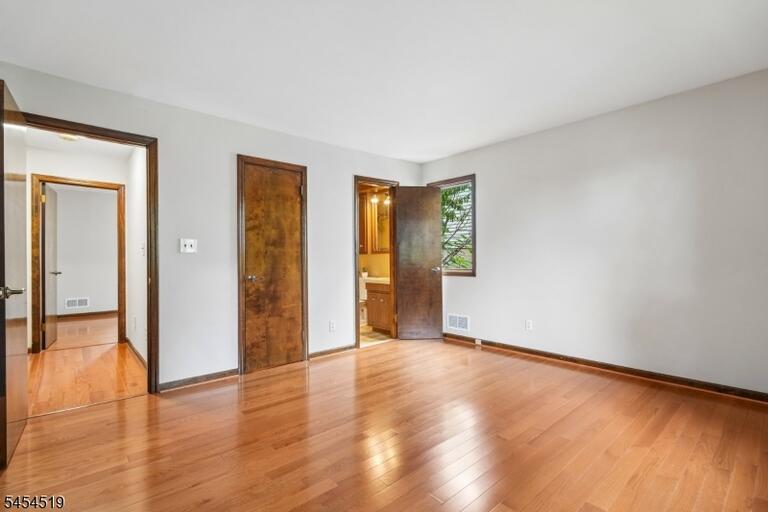 Property listing MLS 4047530 photo 18