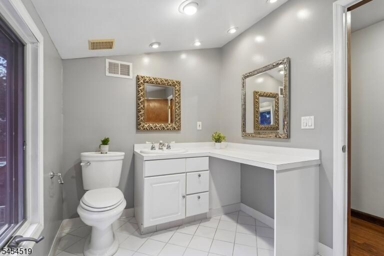 Property listing MLS 4047530 photo 21