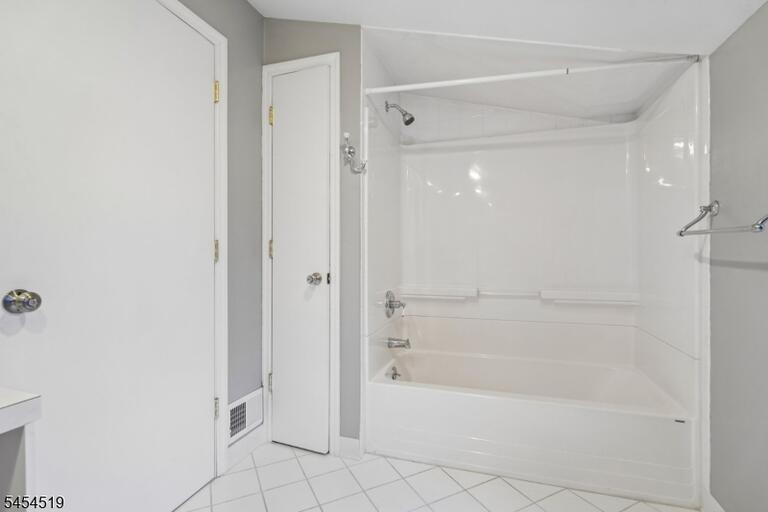 Property listing MLS 4047530 photo 26