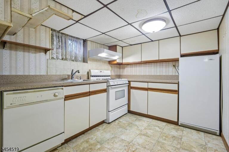 Property listing MLS 4047530 photo 37