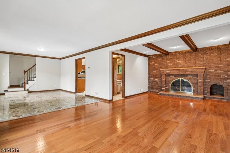 Property listing MLS 4047530 photo 4