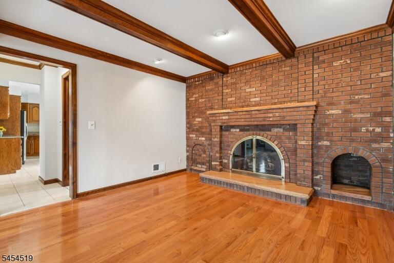 Property listing MLS 4047530 photo 6