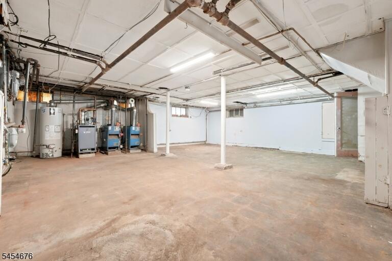 Property listing MLS 4047556 photo 35
