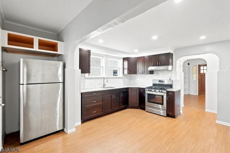 Property listing MLS 4047556 photo 6