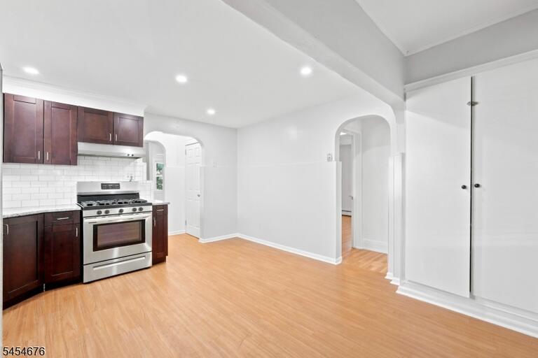Property listing MLS 4047556 photo 8