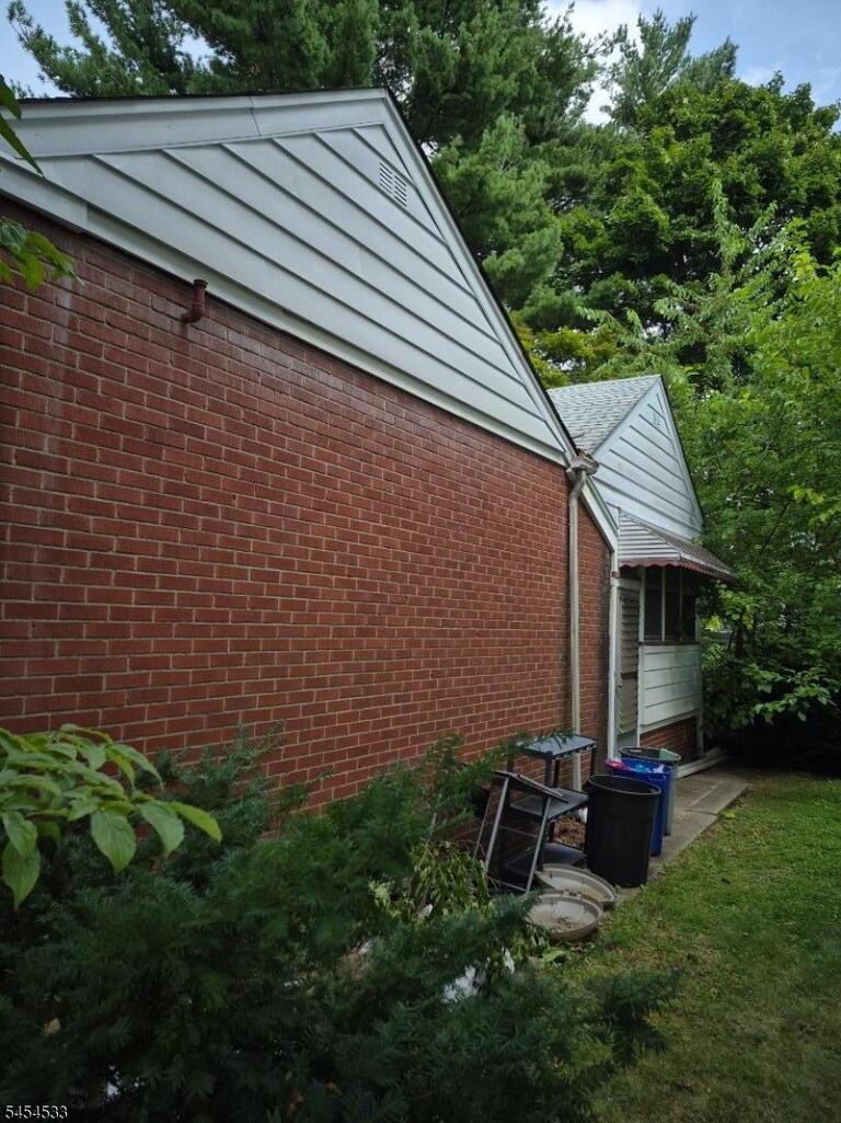 Property listing MLS 4047563 photo 3