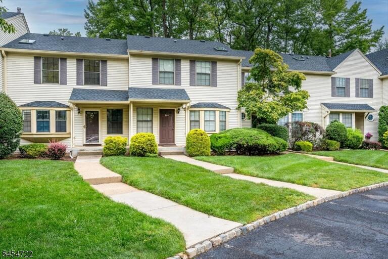 Property listing MLS 4047580 photo 1