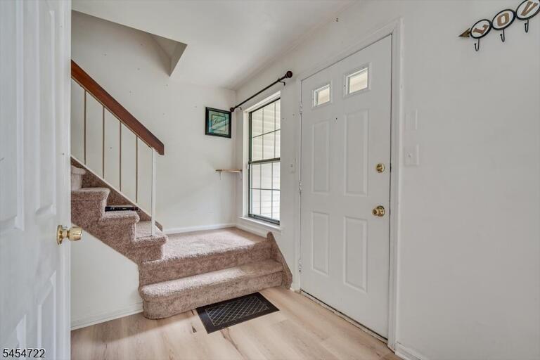 Property listing MLS 4047580 photo 10