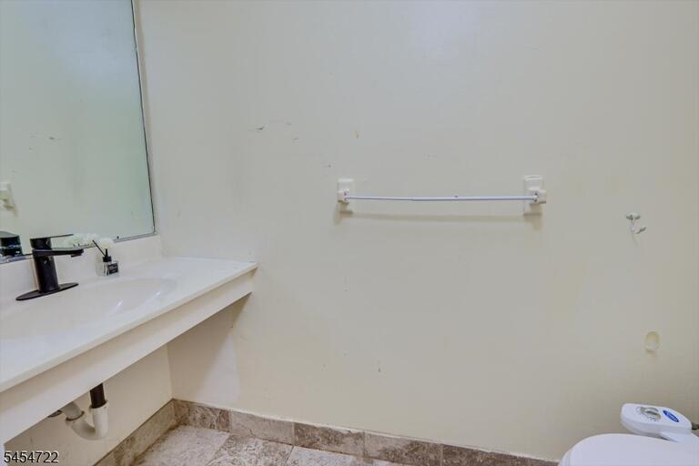Property listing MLS 4047580 photo 20