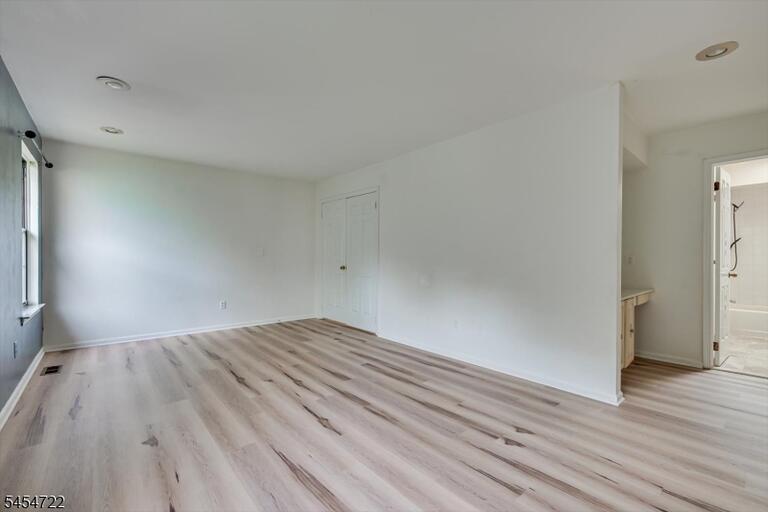 Property listing MLS 4047580 photo 25