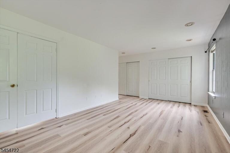Property listing MLS 4047580 photo 28