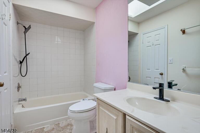 Property listing MLS 4047580 photo 29