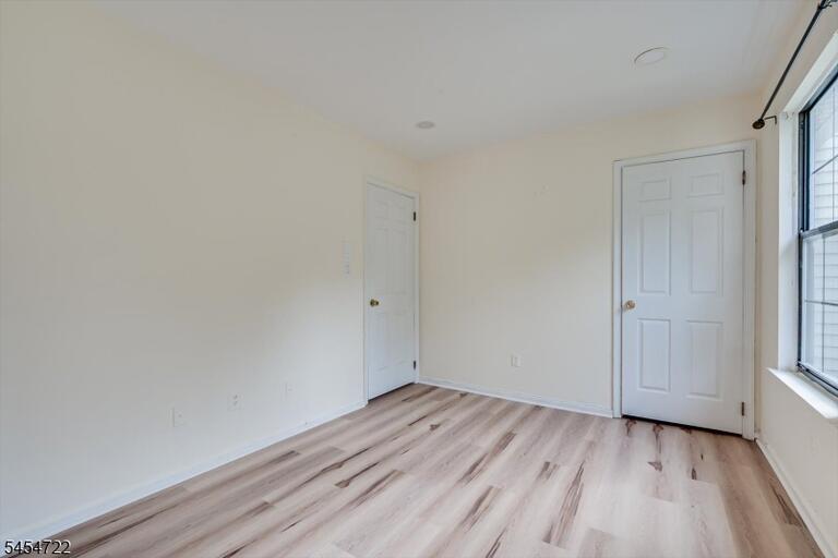 Property listing MLS 4047580 photo 31