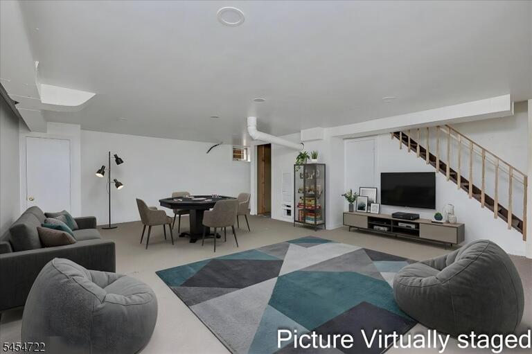 Property listing MLS 4047580 photo 33