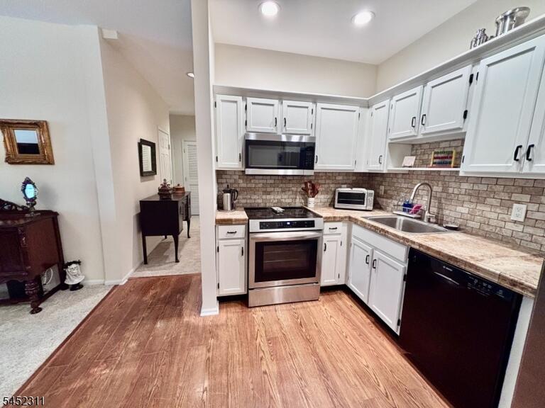 Property listing MLS 4047604 photo 3