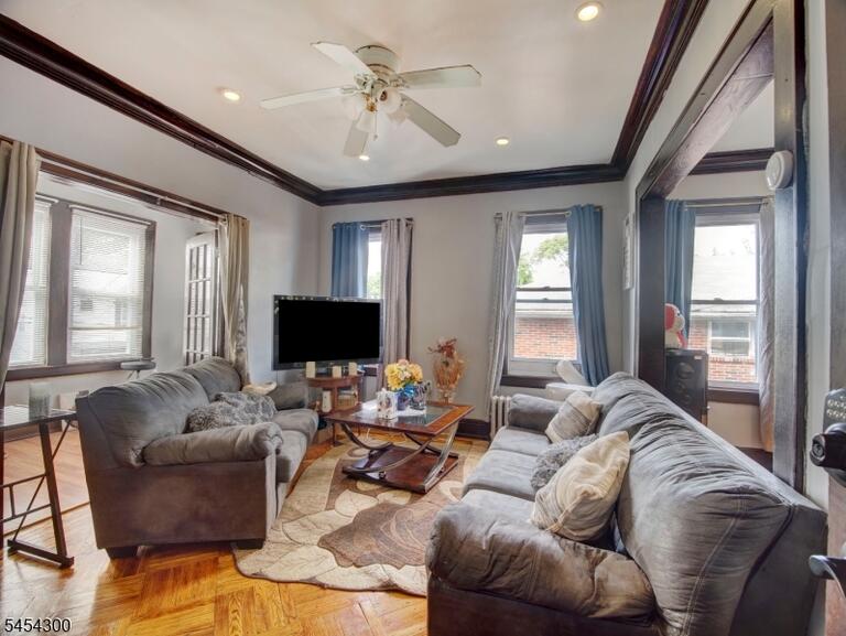 Property listing MLS 4047615 photo 5