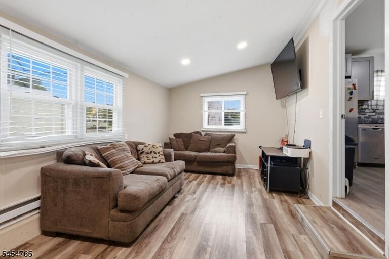 Property listing MLS 4047624 photo 24