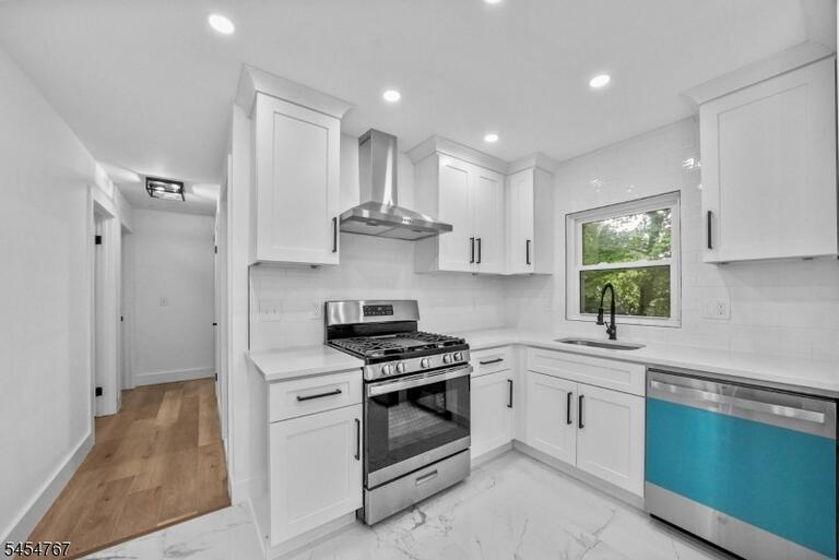 Property listing MLS 4047627 photo 16