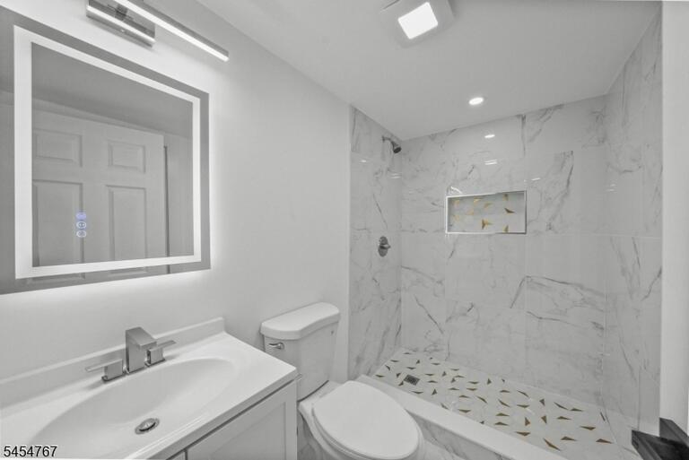 Property listing MLS 4047627 photo 3