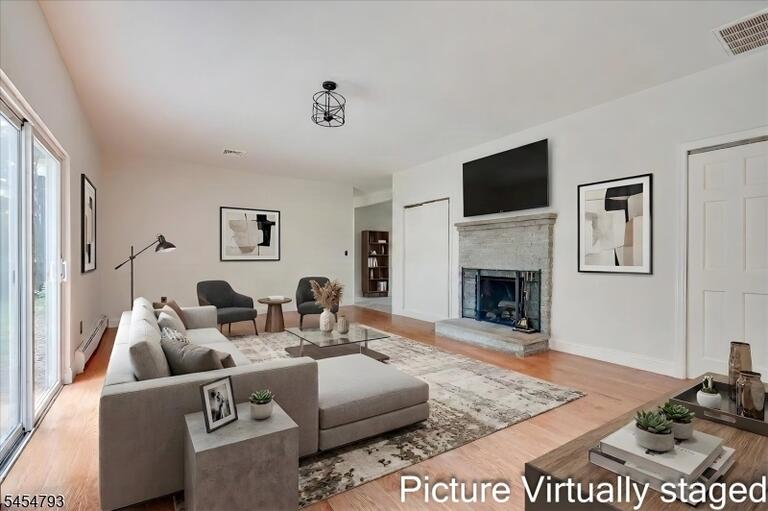 Property listing MLS 4047659 photo 17