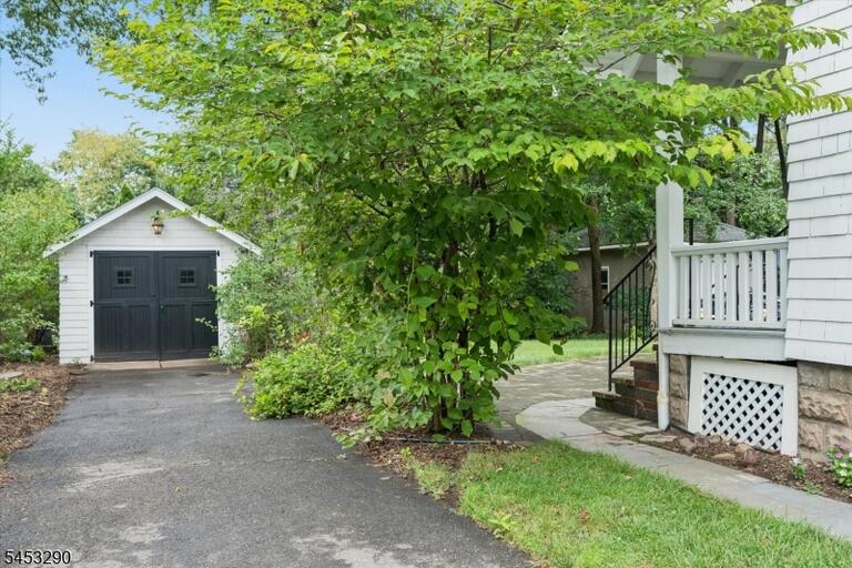 Property listing MLS 4047704 photo 41
