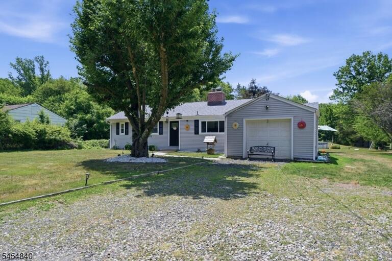 Property listing MLS 4047719 photo 1