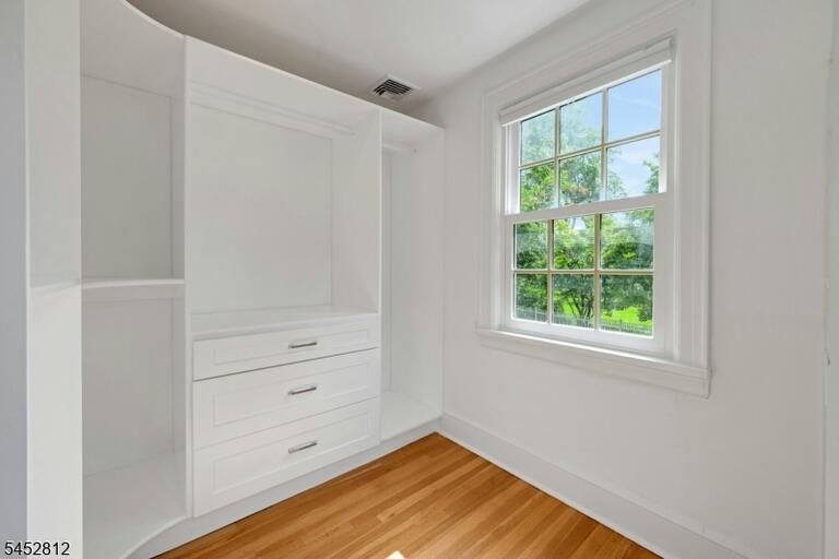 Property listing MLS 4047740 photo 25