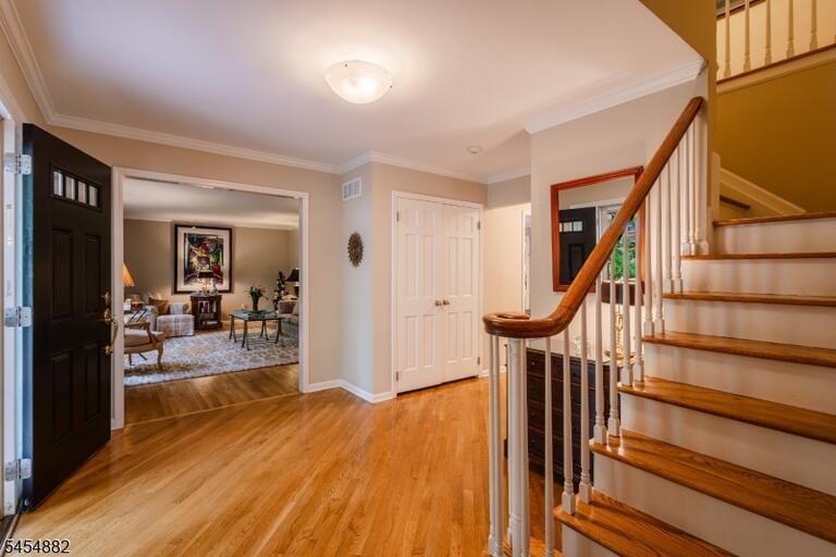 Property listing MLS 4047749 photo 4