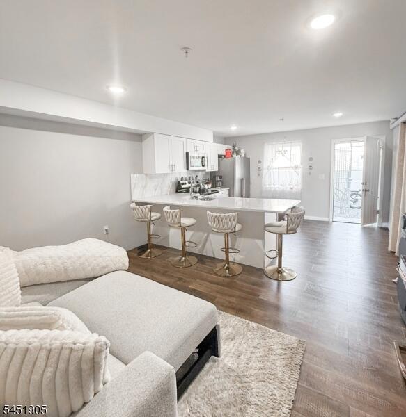 Property listing MLS 4047765 photo 3