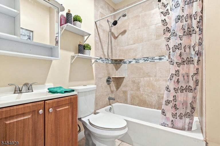 Property listing MLS 4047788 photo 15